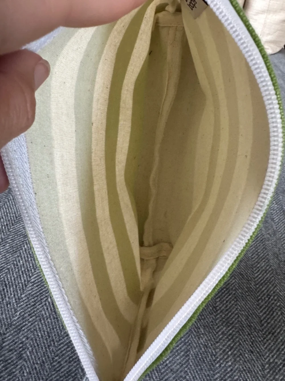 NWOT, TWO LOOPS, GREEN AND WHITE 1” STRIPE, COTTON CANVAS, ZIPPERED POUCH